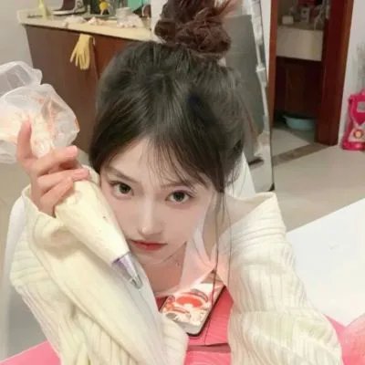 月亮中的亚马逊女人 海报